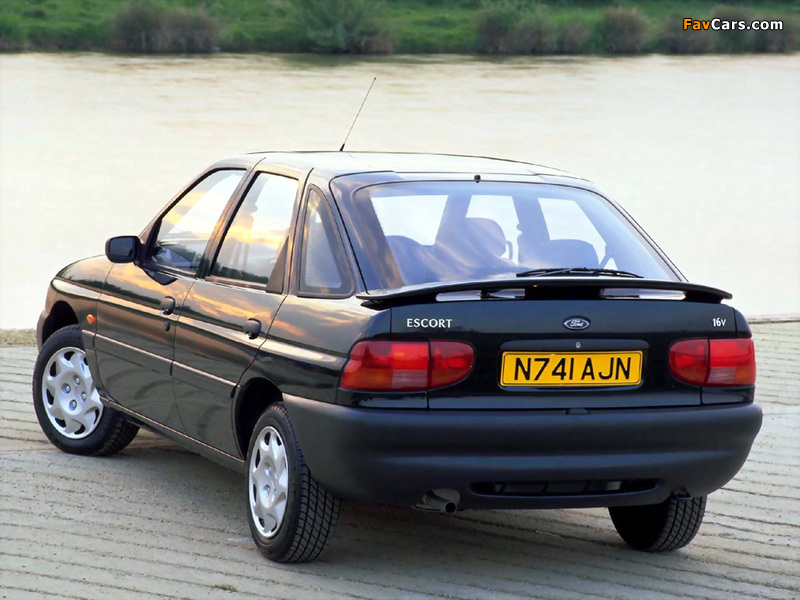 Ford Escort 5-door Hatchback UK-spec 1995–98 pictures (800 x 600)