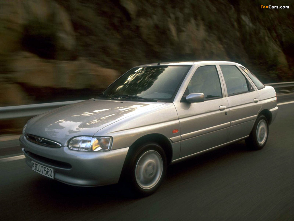 Ford Escort Ghia 5-door Hatchback 1995–98 wallpapers (1024 x 768)