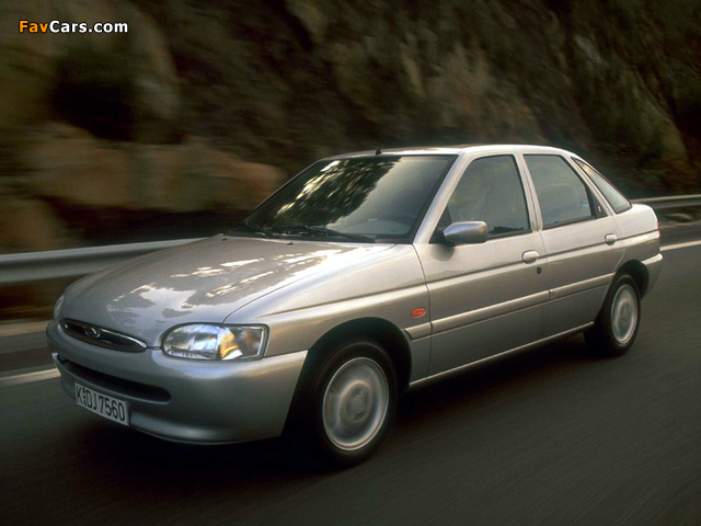 Ford Escort Ghia 5-door Hatchback 1995–98 wallpapers (640 x 480)