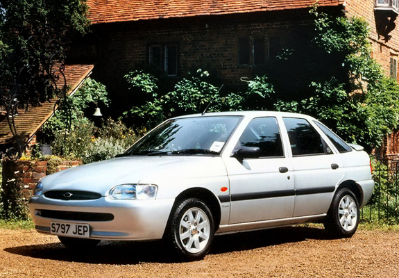 Ford Escort Finesse 5-door Hatchback UK-spec 1999–2000 wallpapers