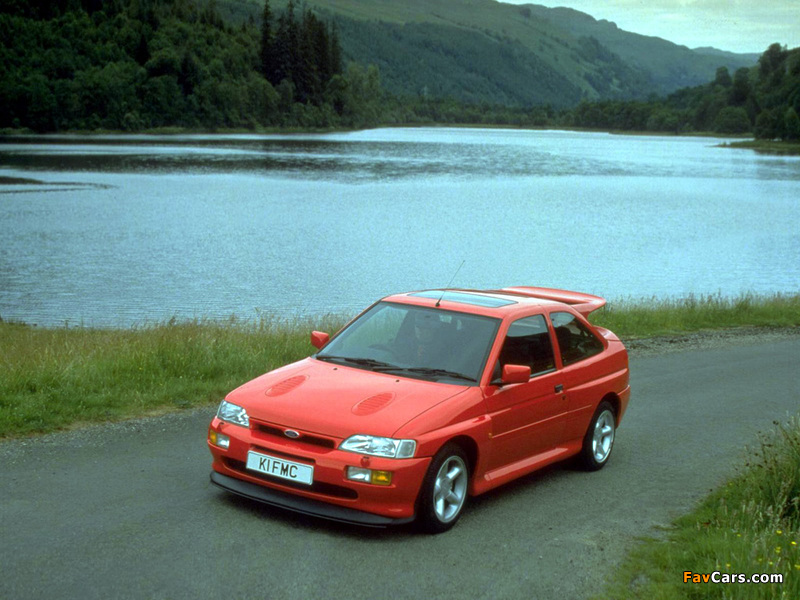 Images of Ford Escort RS Cosworth UK-spec 1992–93 (800 x 600)