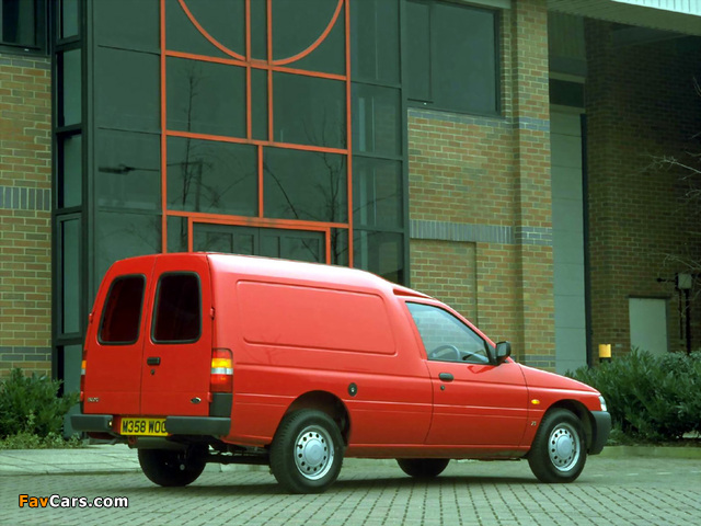 Images of Ford Escort 75 Van UK-spec 1995–2002 (640 x 480)