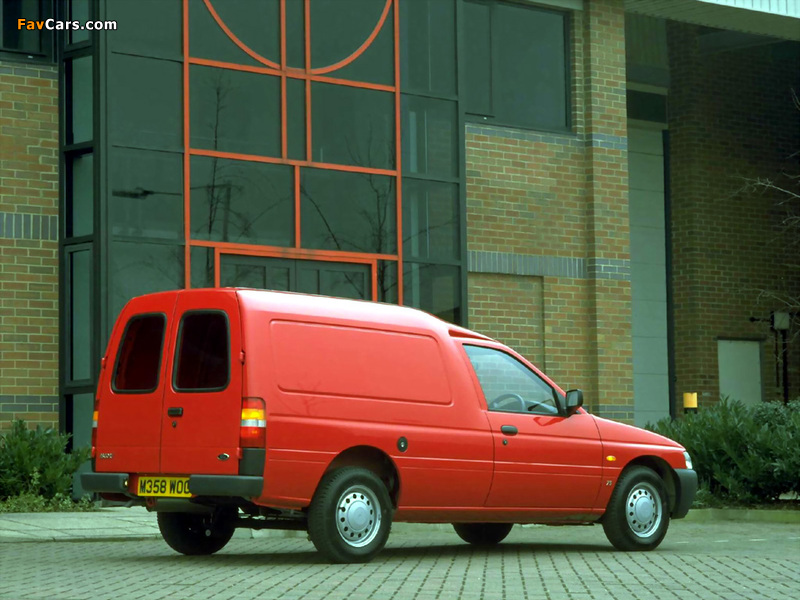 Images of Ford Escort 75 Van UK-spec 1995–2002 (800 x 600)