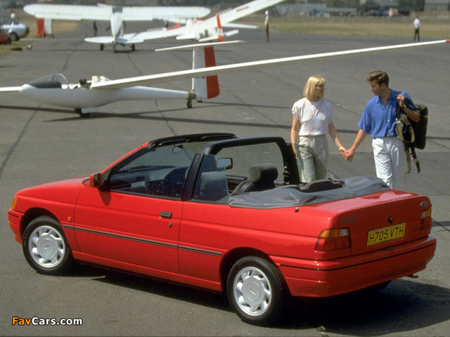 Photos of Ford Escort Cabriolet UK-spec 1990–93 (640 x 480)