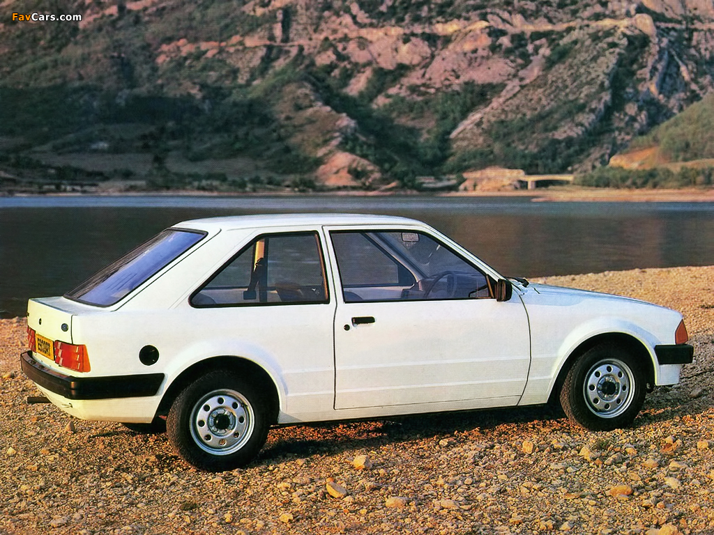 Pictures of Ford Escort Coupe UK-spec 1980–86 (1024 x 768)