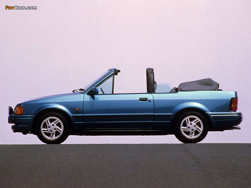 Pictures of Ford Escort XR3i Cabriolet 1986–89 (800 x 600)
