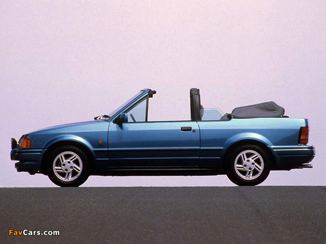 Pictures of Ford Escort XR3i Cabriolet 1986–89 (640 x 480)