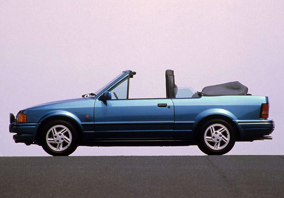 Pictures of Ford Escort XR3i Cabriolet 1986–89
