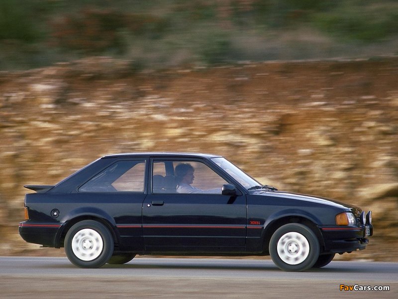 Ford Escort XR3i 1986–89 wallpapers (800 x 600)
