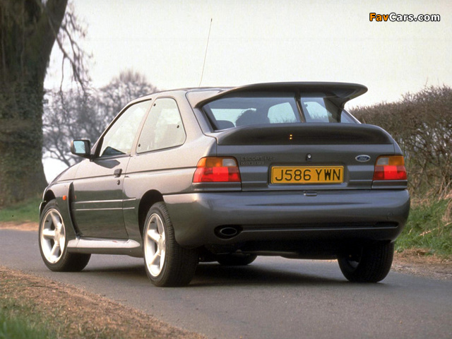 Ford Escort RS Cosworth UK-spec 1992–93 wallpapers (640 x 480)