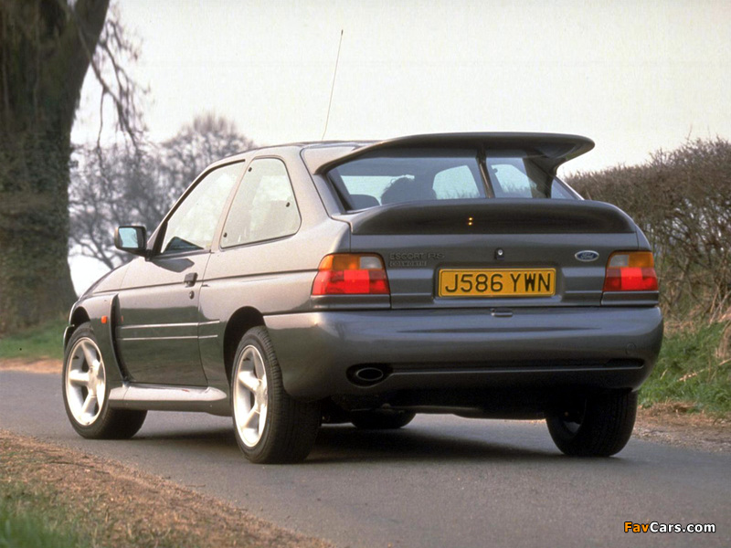 Ford Escort RS Cosworth UK-spec 1992–93 wallpapers (800 x 600)