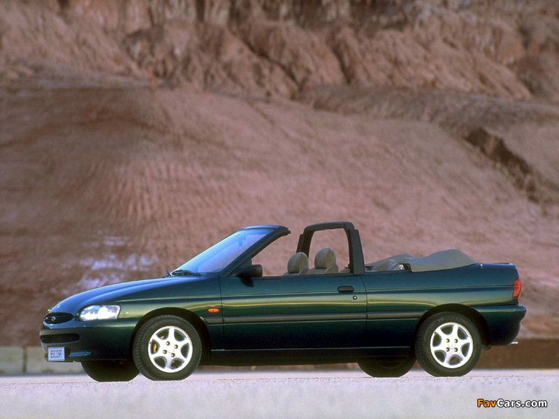 Ford Escort Cabriolet 1995–97 wallpapers (800 x 600)
