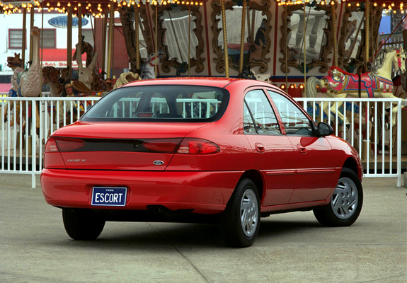 Ford Escort 1997–2002 pictures