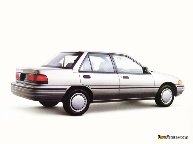 Ford Escort LX Sedan 1992–96 wallpapers (640 x 480)