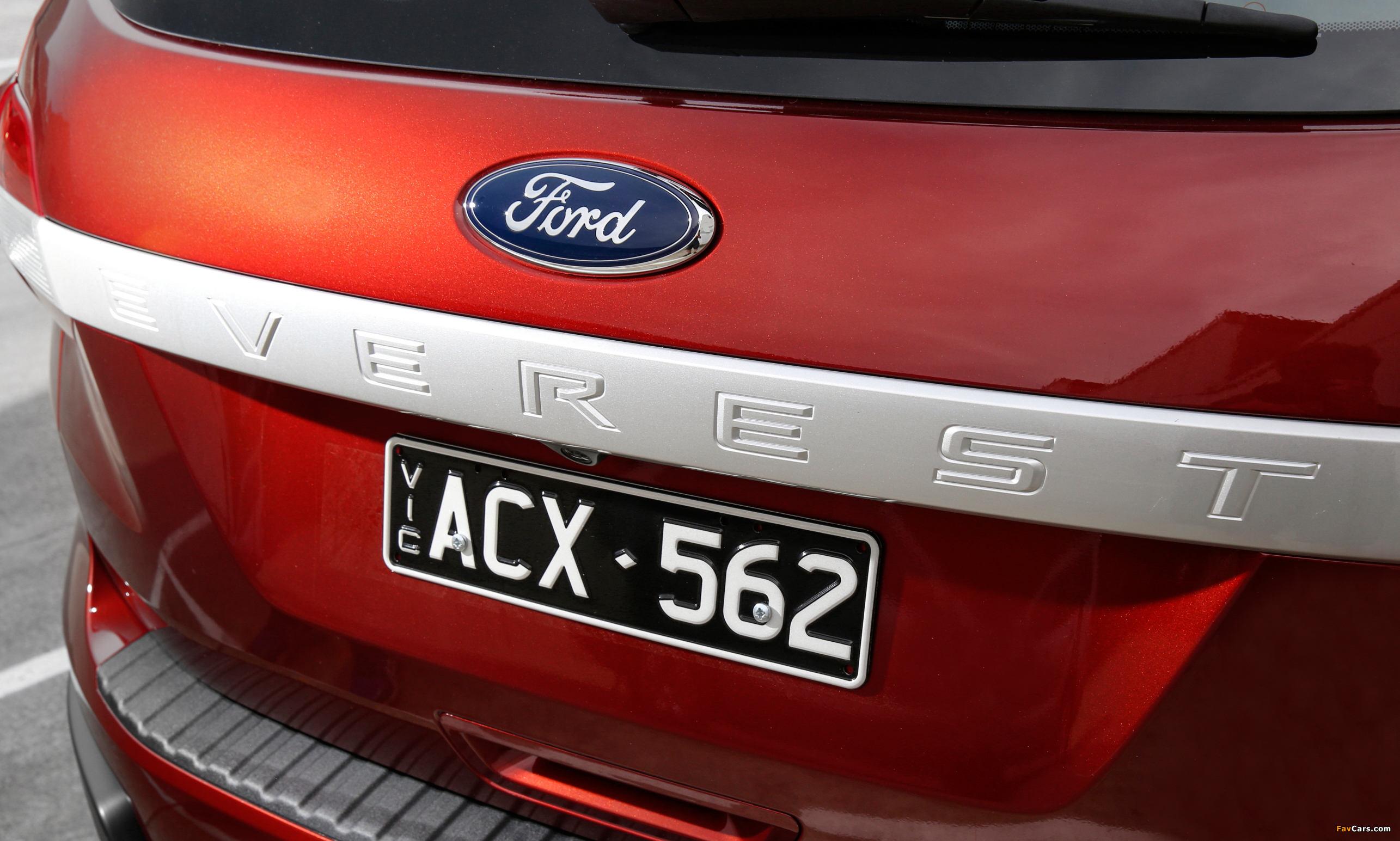 Images of Ford Everest Ambiete AU-spec 2015 (2571 x 1545)