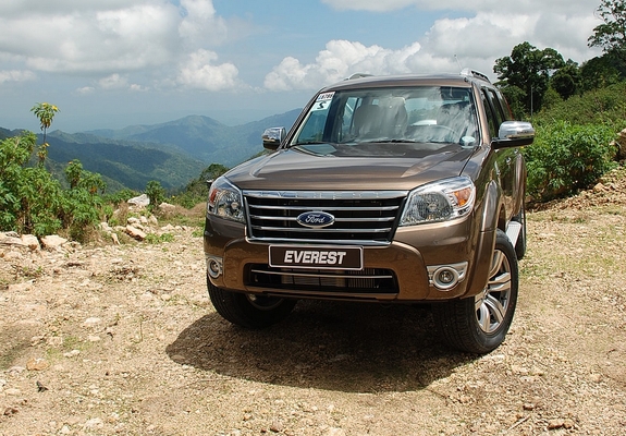 Photos of Ford Everest 2009