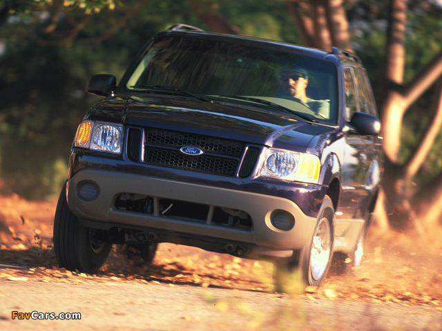 Ford Explorer Sport 2001–03 photos (640 x 480)