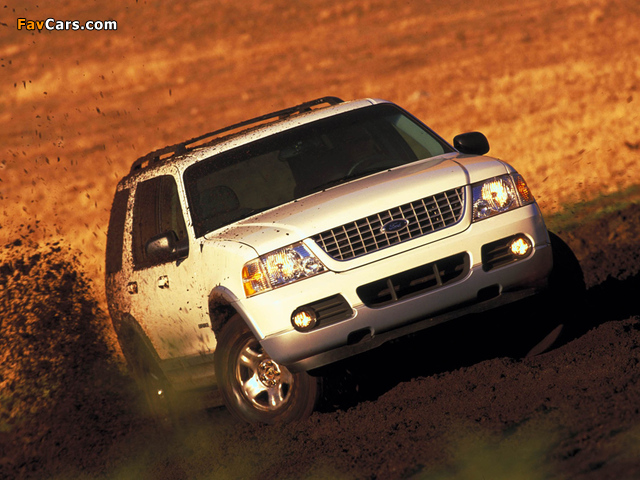 Photos of Ford Explorer 2001–05 (640 x 480)