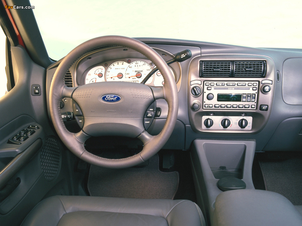 Pictures of Ford Explorer Sport Trac 2000–05 (1024 x 768)