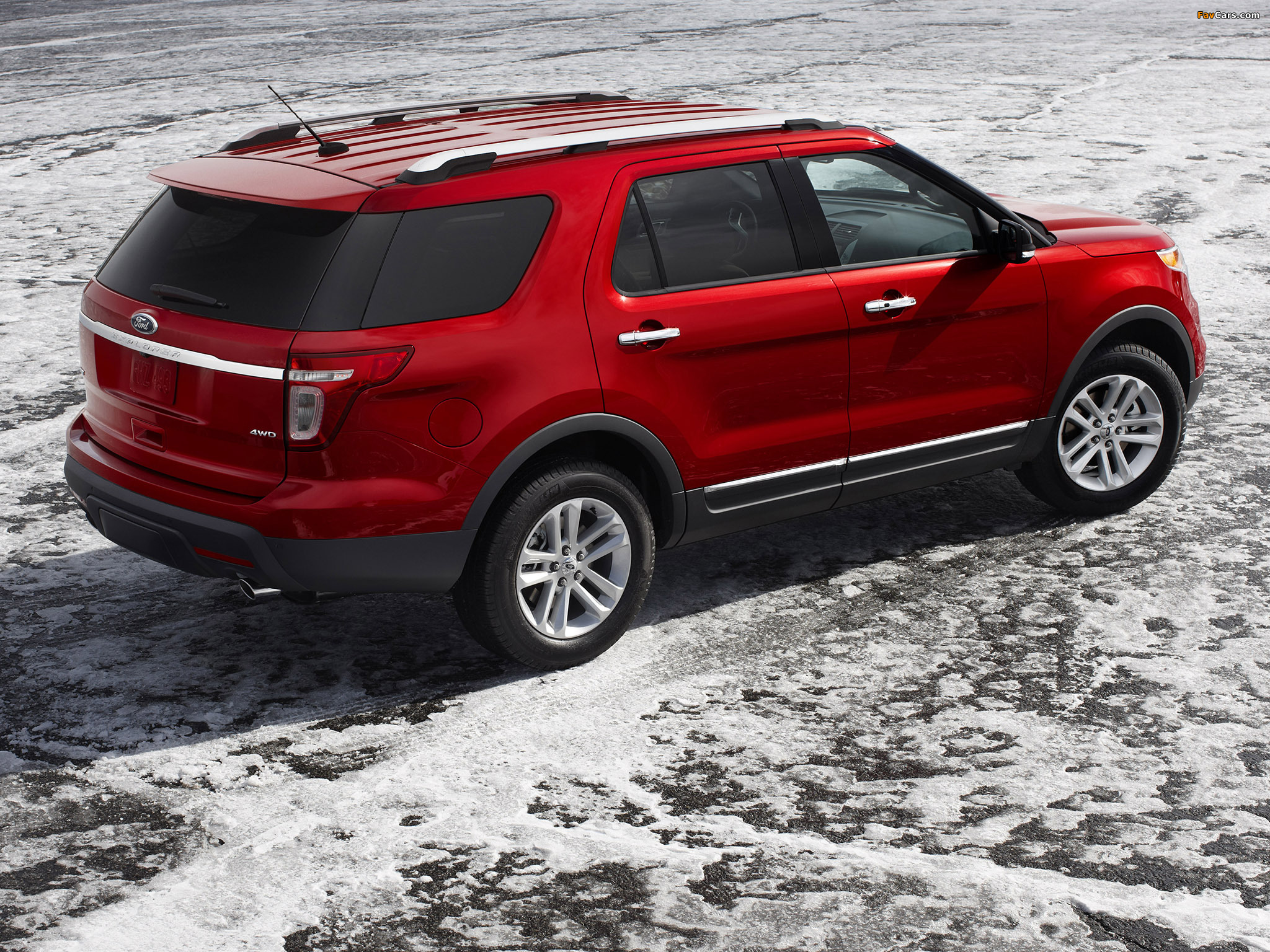 Ford Explorer 2010 wallpapers (2048 x 1536)