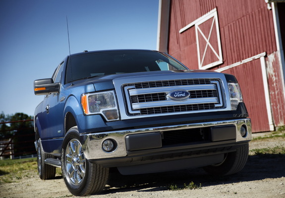 Images of Ford F-150 XLT 2012