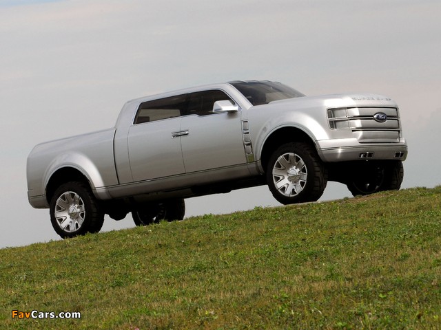 Images of Ford F-250 Super Chief Concept 2006 (640 x 480)