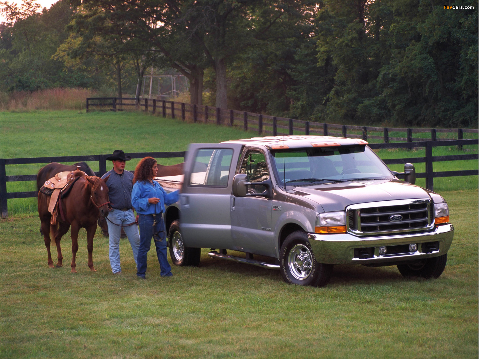 Photos of Ford F-250 Super Duty Platinum Edition 2001 (1600 x 1200)