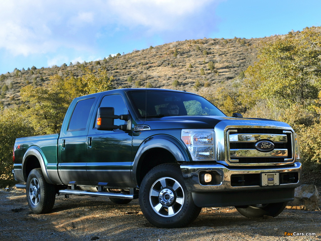 Pictures of Ford F-250 Super Duty FX4 Crew Cab 2010 (1024 x 768)