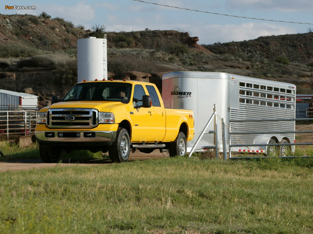 Pictures of Ford F-350 Super Duty Crew Cab 2005–07 (1024 x 768)