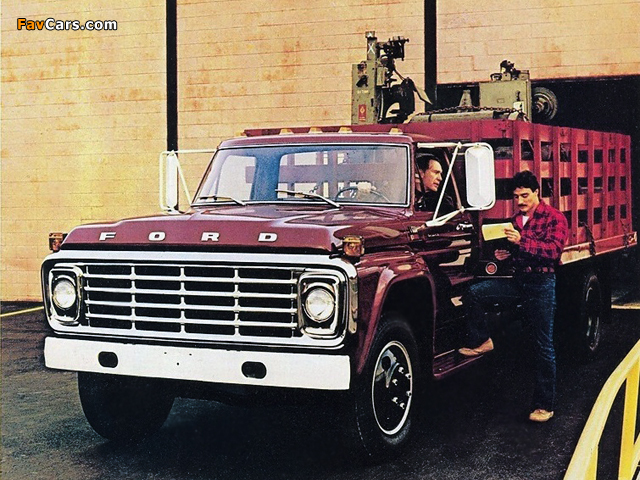 Ford F-600 Stake Truck 1973–79 pictures (640 x 480)