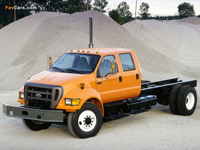Ford F-750 Super Duty Crew Cab 2007 wallpapers (640 x 480)