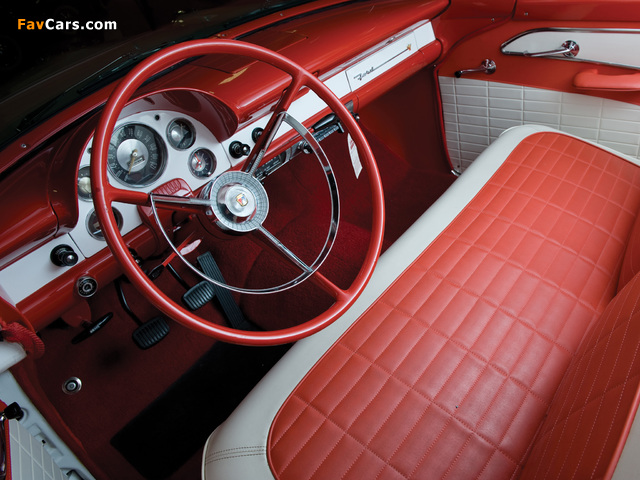 Images of Ford Fairlane Victoria Hardtop Coupe (64C) 1956 (640 x 480)