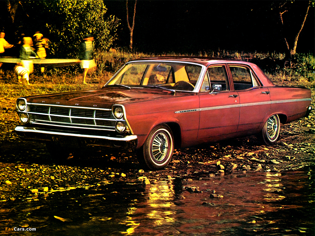 Ford Fairlane 4-door Sedan 1967 wallpapers (1024 x 768)