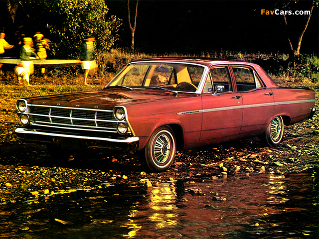 Ford Fairlane 4-door Sedan 1967 wallpapers (640 x 480)