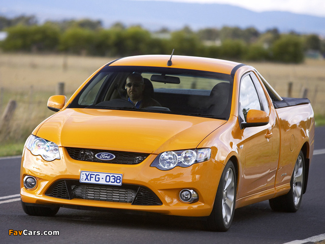 Ford Falcon XR6 Ute (FG) 2008–11 pictures (640 x 480)
