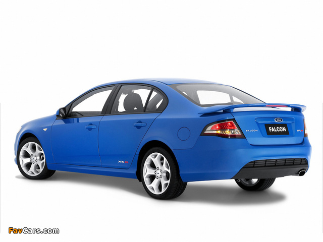 Ford Falcon XR8 (FG) 2008–11 pictures (640 x 480)