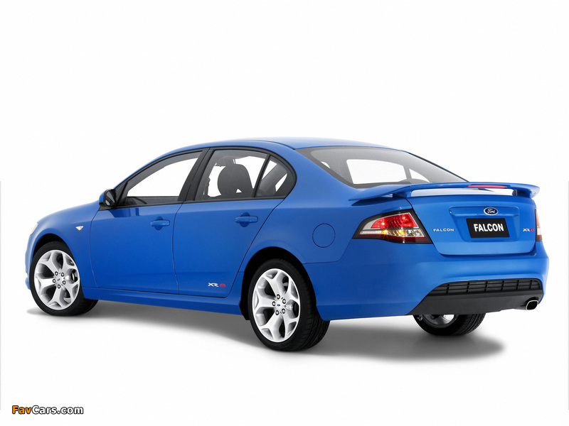 Ford Falcon XR8 (FG) 2008–11 pictures (800 x 600)