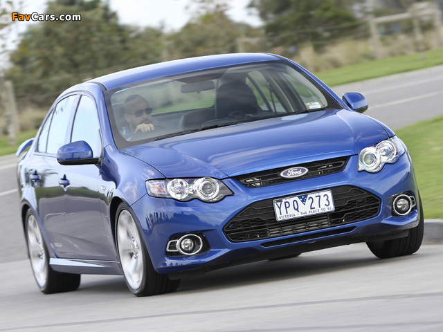 Ford Falcon XR6 (FG) 2011 wallpapers (640 x 480)