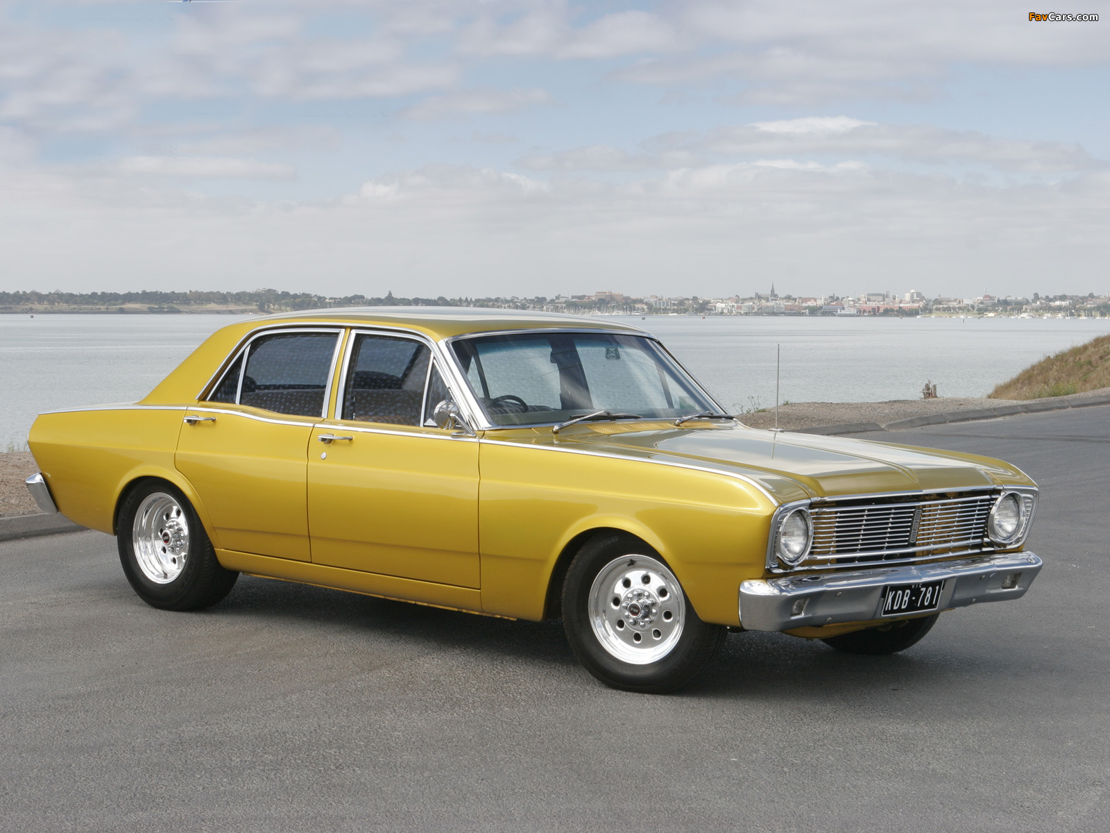 Pictures of Ford Falcon Sedan (XT) 1968–69 (1600 x 1200)