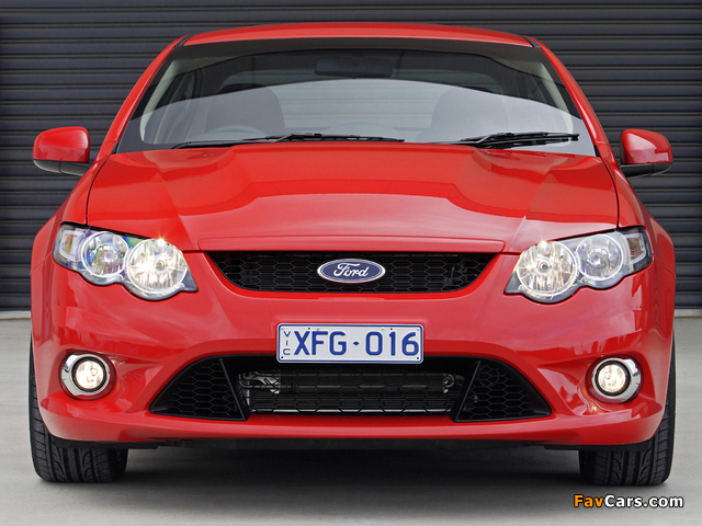 Ford Falcon XR8 (FG) 2008–11 wallpapers (640 x 480)