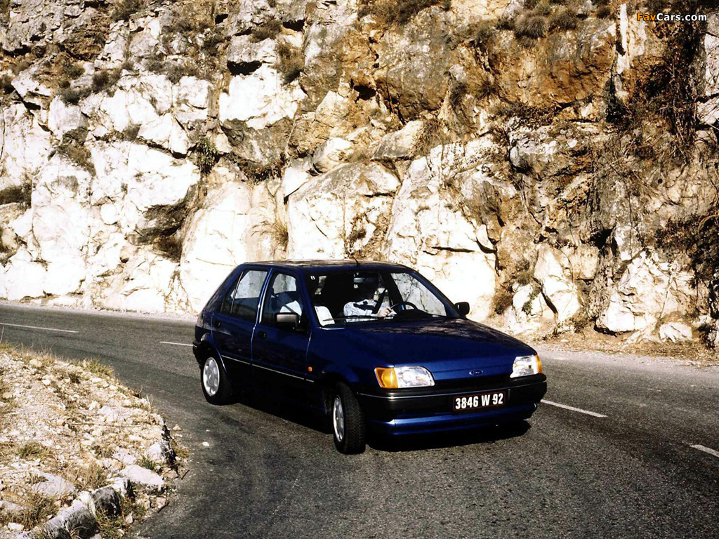 Ford Fiesta 5-door 1989–97 images (1024 x 768)