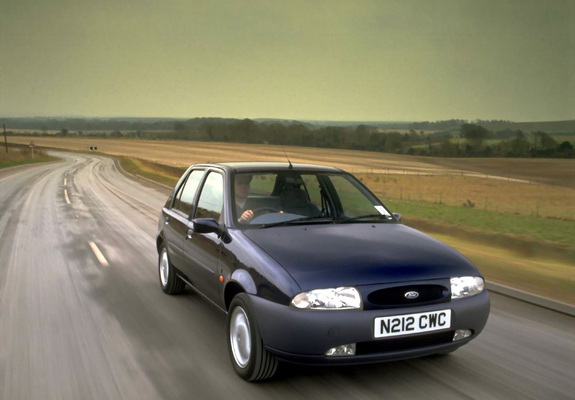 Ford Fiesta 5-door UK-spec 1995–99 photos