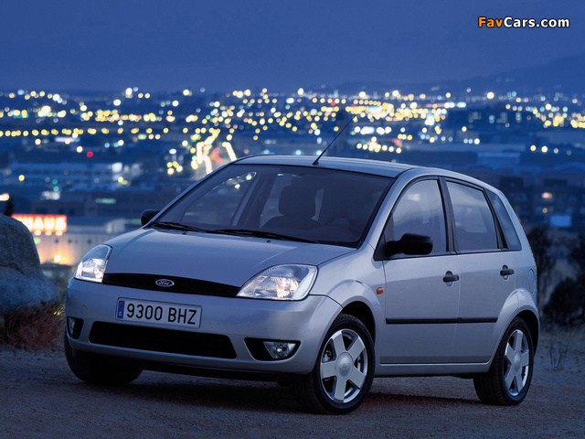 Ford Fiesta 5-door 2002–05 photos (640 x 480)