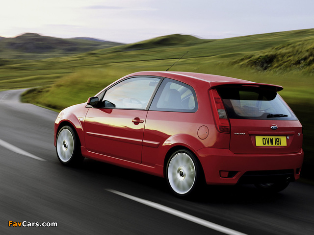 Ford Fiesta ST 2004–05 images (640 x 480)