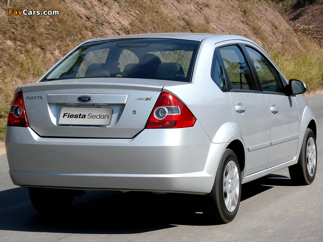 Ford Fiesta Sedan 2004–07 pictures (640 x 480)