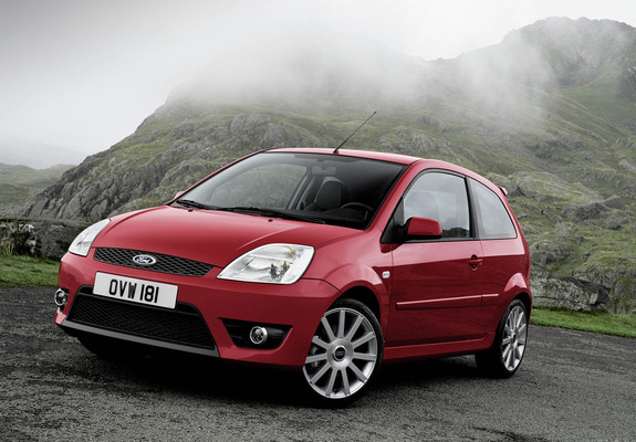 Ford Fiesta ST 2004–05 wallpapers