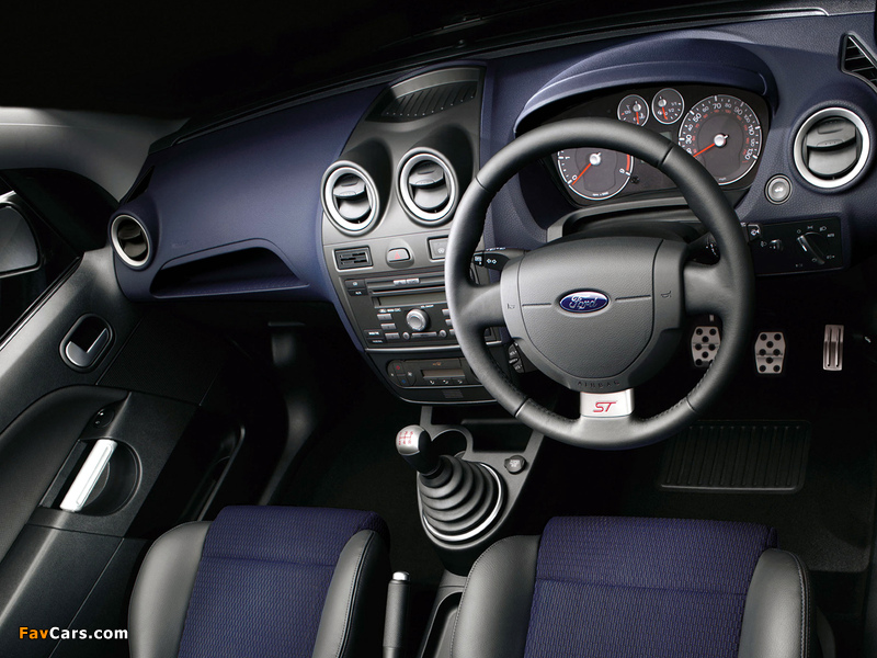 Ford Fiesta ST 2005–08 images (800 x 600)