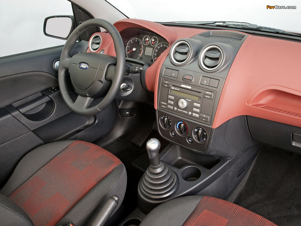 Ford Fiesta 3-door 2005–08 images (1024 x 768)