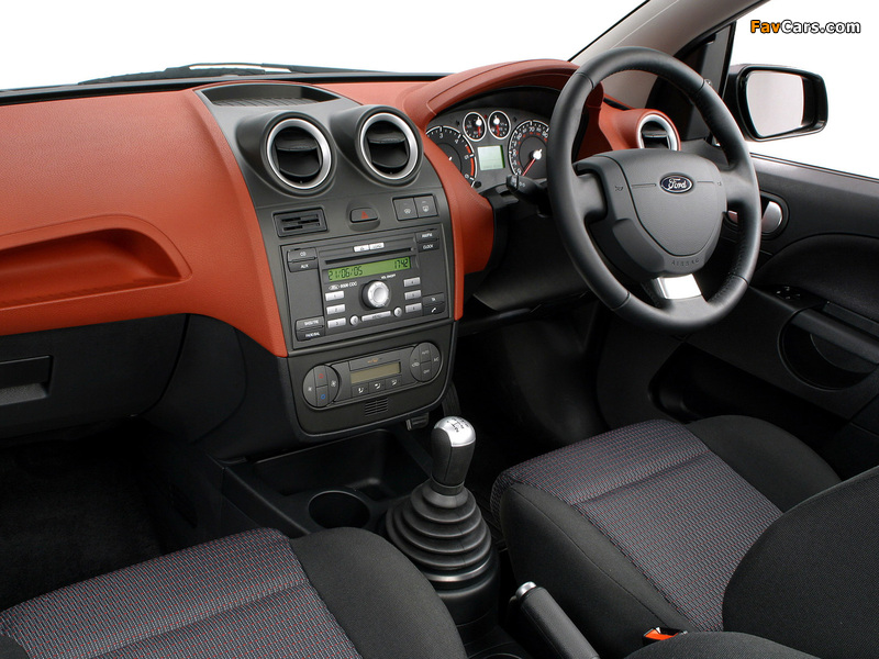 Ford Fiesta 3-door 2005–08 images (800 x 600)