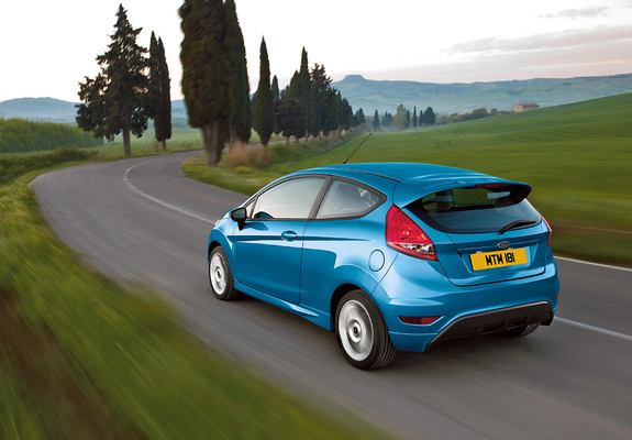 Ford Fiesta 3-door UK-spec 2008–12 images